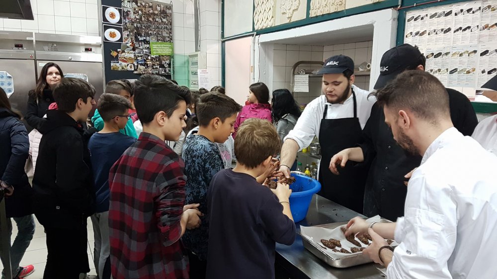 Επίσκεψη – Δράση μαθητών του 7ου Γυμνασίου με σπουδαστές της ειδικότητας Μαγειρικής, του ΙΙΕΚ Δήμου Βόλου