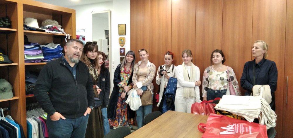 Students of  VOSONSPSO, ( the Czech Higher School of Fashion), at VTI of Volos Municipality, by  Erasmus + program.