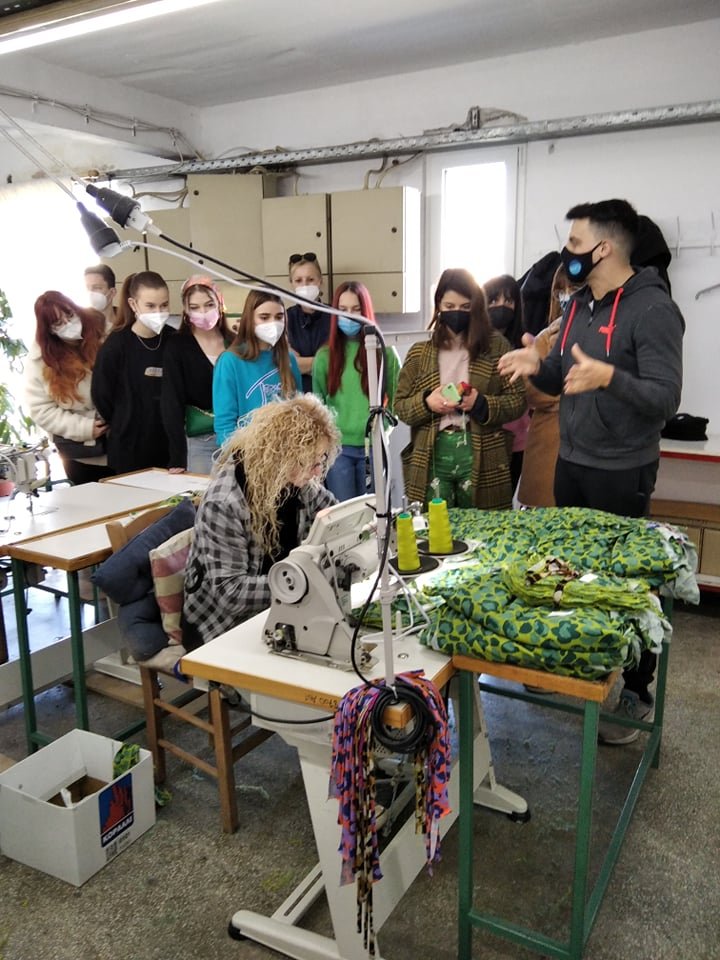 Students of  VOSONSPSO, ( the Czech Higher School of Fashion), at VTI of Volos Municipality, by  Erasmus + program. Once again, and after many years of collaboration, our School hosted for two weeks, 6 students and their teacher, V. Tasoulasova, from the 