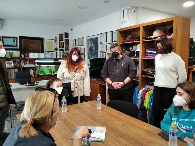 Students of  VOSONSPSO, ( the Czech Higher School of Fashion), at VTI of Volos Municipality, by  Erasmus + program. Once again, and after many years of collaboration, our School hosted for two weeks, 6 students and their teacher, V. Tasoulasova, from the 