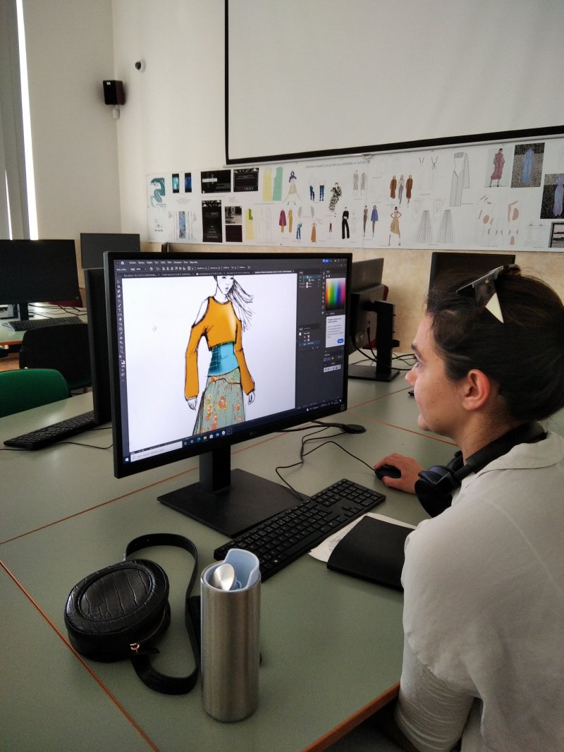 ‘New Technologies in VET’ Erasmus + project for the VTI of Volos Municipality, KEKPA - DIEK in the Czech Republic The new Erasmus + project, ‘New Technologies in VET’ of VTI of Volos Municipality in Prague, was successfully implemented between 26/
