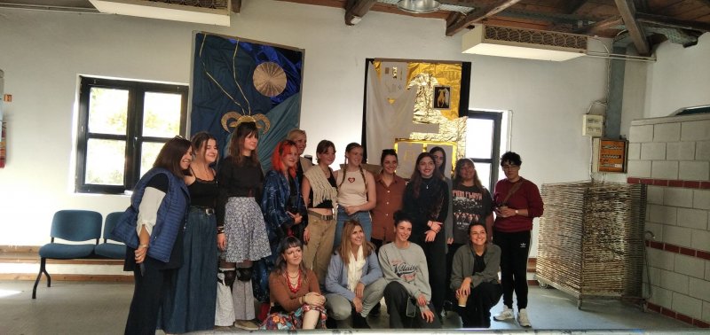 Students of  VOSONSPSO, ( the Czech Higher School of Fashion), at VTI of Volos Municipality, by  Erasmus + program. Once again, and after many years of collaboration, our School hosted for two weeks, 6 students and their teacher, V. Tasoulasova, from the 