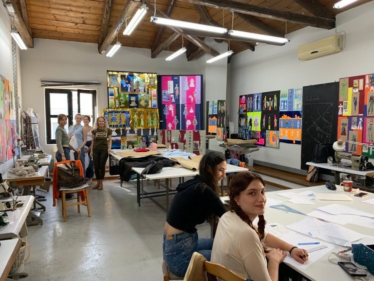 Students of  VOSONSPSO, ( the Czech Higher School of Fashion), at VTI of Volos Municipality, by  Erasmus + program. Once again, and after many years of collaboration, our School hosted for two weeks, 6 students and their teacher, V. Tasoulasova, from the 