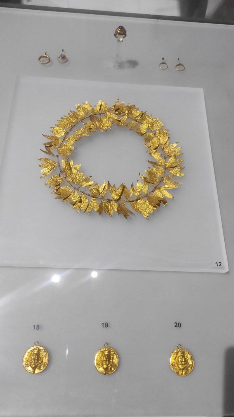 Looking forward for inspiration at Volos Archaeological Museum for Jewellry department 