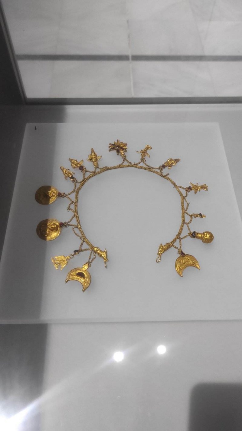 Looking forward for inspiration at Volos Archaeological Museum for Jewellry department 