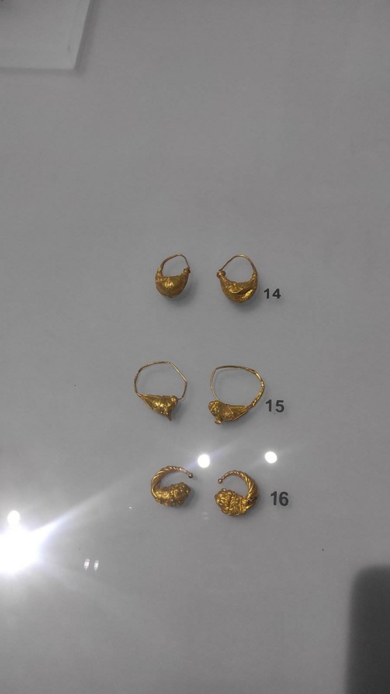 Looking forward for inspiration at Volos Archaeological Museum for Jewellry department 