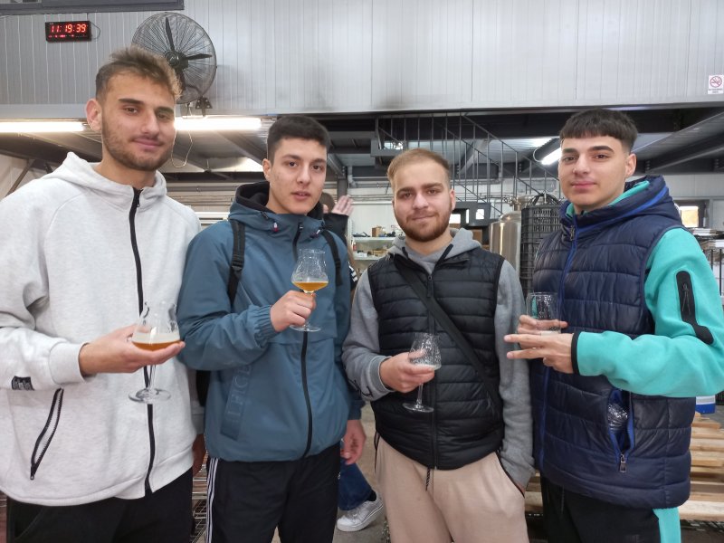 ΕΠΙΣΚΕΨΗ ΣΤΗ ΜΙΚΡΟΖΥΘΟΠΟΙΙΑ VOLOS BREWERY από την Ειδικότητα Στέλεχος Μονάδων Φιλοξενίας