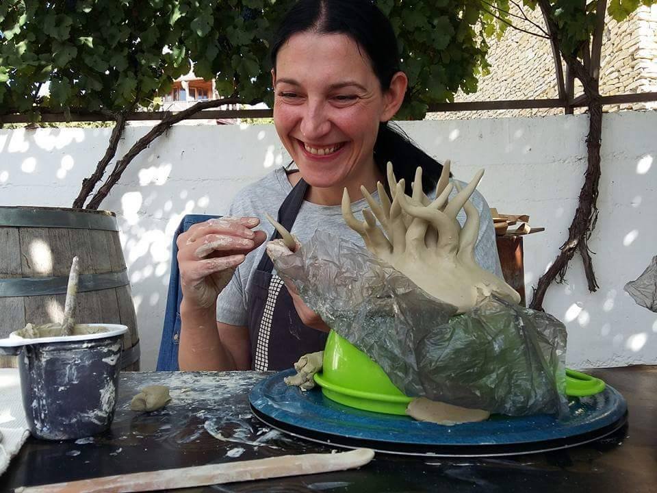 Η Σπουδάστρια της Ειδικότητας Κεραμικής, Ευτυχία Μώρου σε διεθνές Συμπόσιο Κεραμικής στη Ρωσία.