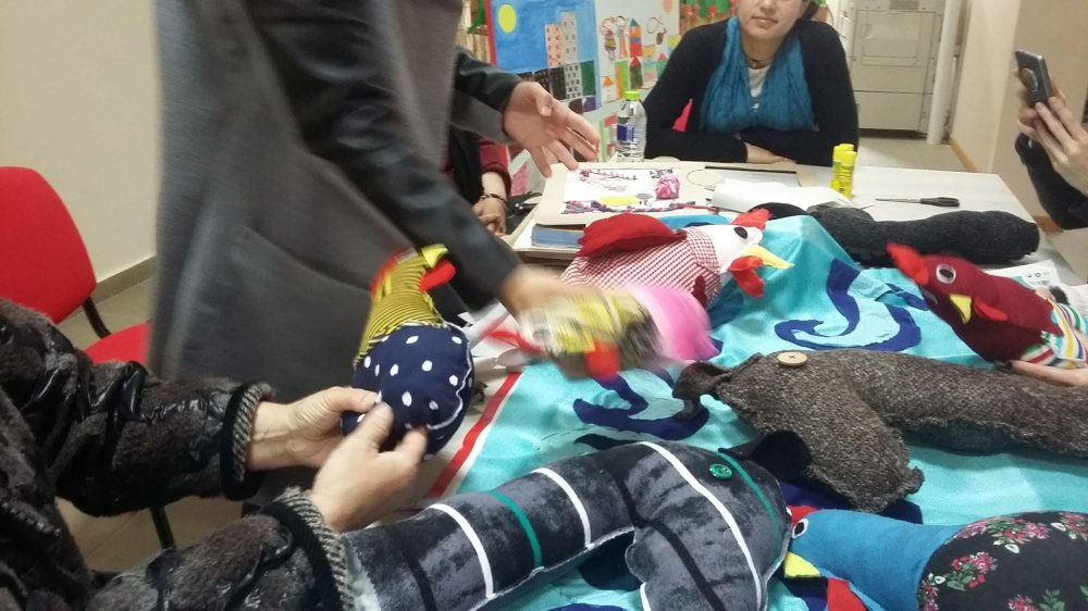 Συνεργασία της ειδικότητας Ενδύματος του ΙΙΕΚ Δήμου Βόλου με το Κέντρο Στήριξης Ρομά και Ευπαθών Ομάδων Αλιβερίου