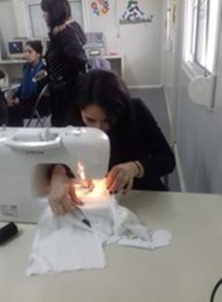 Συνεργασία της ειδικότητας Ενδύματος του ΙΙΕΚ Δήμου Βόλου με το Κέντρο Στήριξης Ρομά και Ευπαθών Ομάδων Αλιβερίου