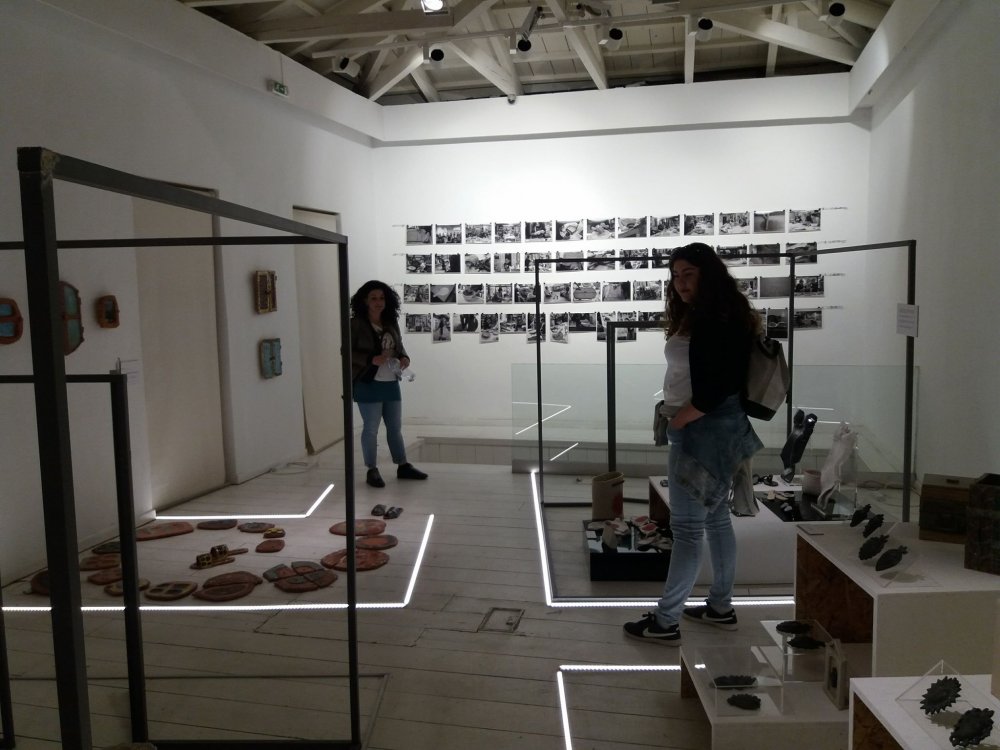 Επίσκεψη σπουδαστών, της ειδικότητας Ενδύματος στη διοργάνωση AXDW και της ειδικότητας Κεραμικής, σε εκθέσεις, στην Αθήνα.