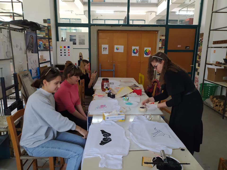 Students of  VOSONSPSO, ( the Czech Higher School of Fashion), at VTI of Volos Municipality, by  Erasmus + program.