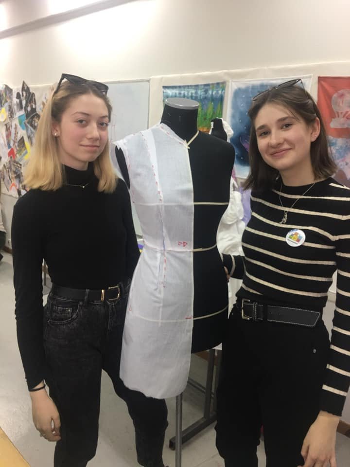 Students of  VOSONSPSO, ( the Czech Higher School of Fashion), at VTI of Volos Municipality, by  Erasmus + program.