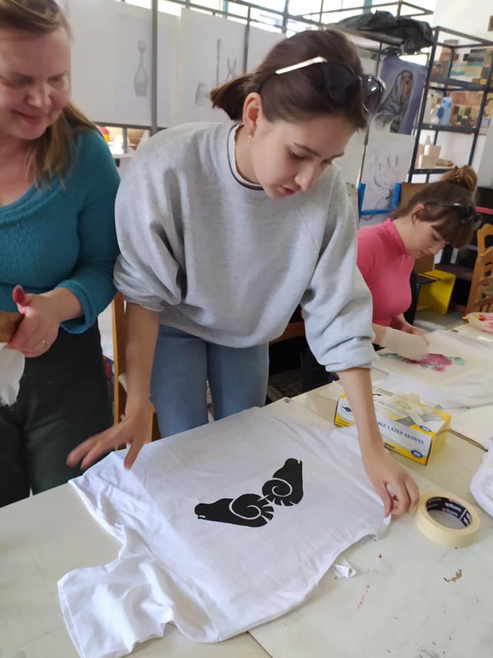 Students of  VOSONSPSO, ( the Czech Higher School of Fashion), at VTI of Volos Municipality, by  Erasmus + program.