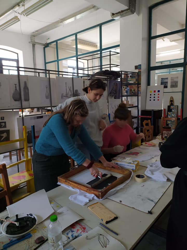 Students of  VOSONSPSO, ( the Czech Higher School of Fashion), at VTI of Volos Municipality, by  Erasmus + program.