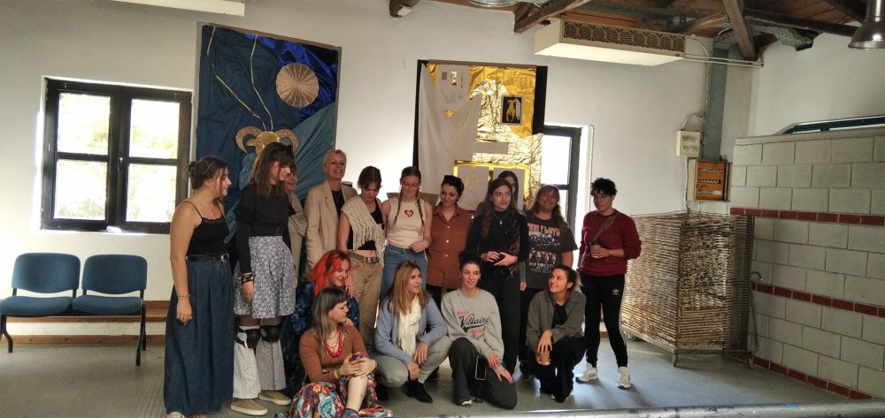 Students of  VOSONSPSO, ( the Czech Higher School of Fashion), at VTI of Volos Municipality, by  Erasmus + program.